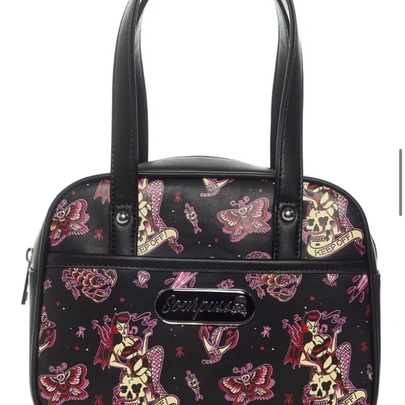 ISO sourpuss clothing items - Picture 4 of 5